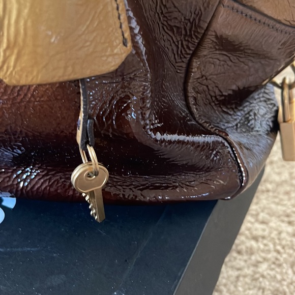 Prada authentic - Picture 4 of 16